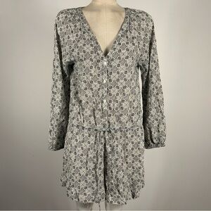 ❤️ GAP Black and White Patterned Blouse